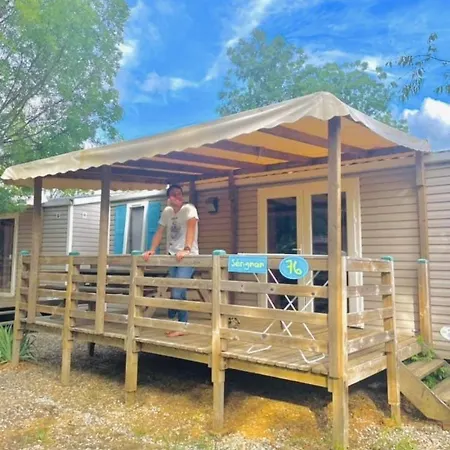 Campsite Paradis Family Les Rives De L'herault Gignac (Herault)